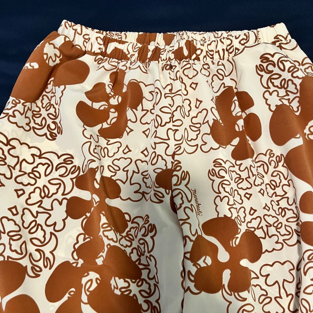 Manuhealii Soho Palazzo Pants Pua Kenikeni - Picture 2 of 5